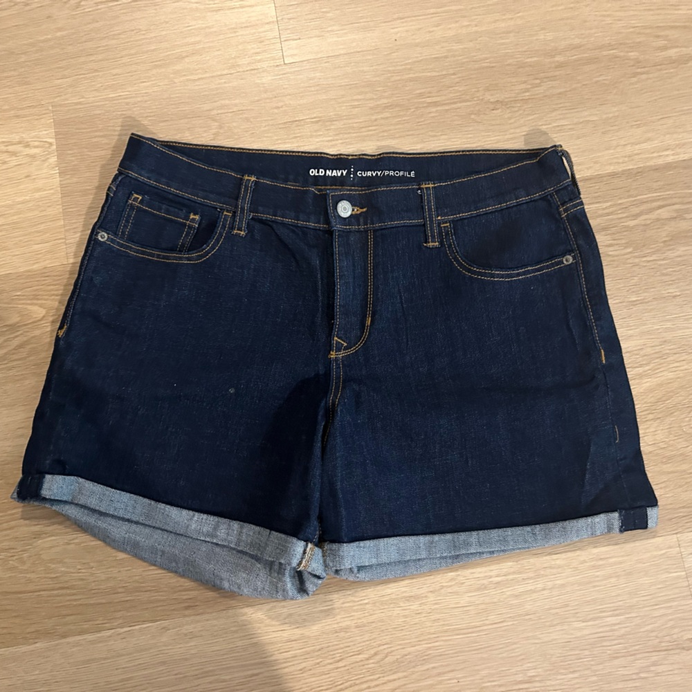 Old navy curvy profile Jean shorts